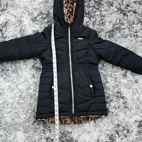 DKNY GIRLS BLACK WINTER JACKET, SIZE 5/6 DOUBLE SIDE, PRE-OWNED, ZIPPER, POCKETS - Picture 10 of 14